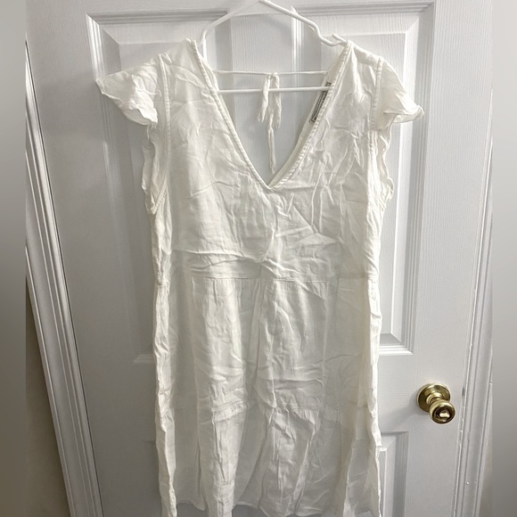 EUC - Abercrombie Shift Dress - Picture 2 of 4
